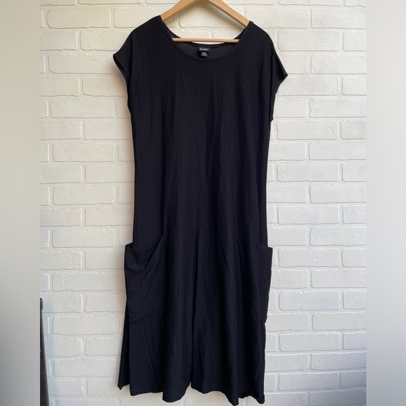 Eileen Fisher Dresses & Skirts - Eileen Fisher Black Shift Dress w/ Pockets